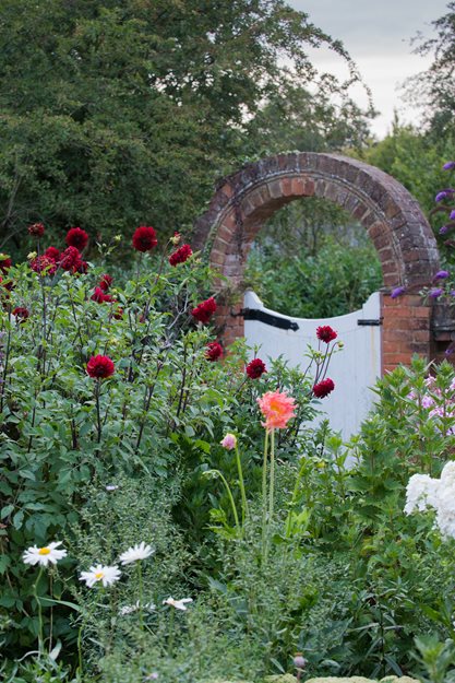 Brick Arch, Herbaceous Border 
Garden Design
Calimesa, CA